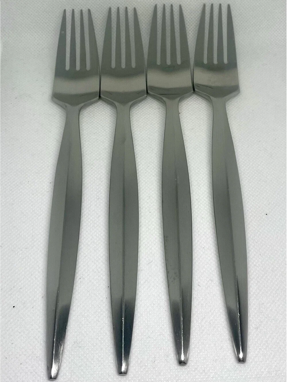 (4) Gourmet Settings STEELGRASS 18/8 Stainless Dinner Fork Lot ~ 7 7/8”